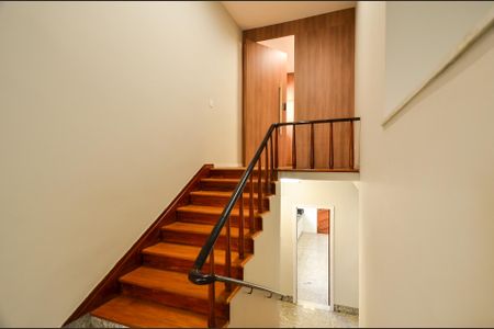 Casa para alugar com 265m², 4 quartos e 7 vagas Casa para alugar com 265m², 4 quartos e 7 vagasAcesso aos Quartos