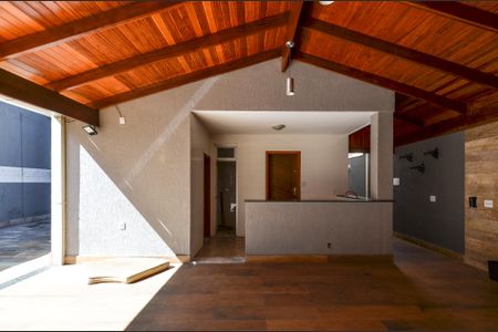 Casa para alugar com 265m², 4 quartos e 7 vagas Casa para alugar com 265m², 4 quartos e 7 vagasEspaço Gourmet