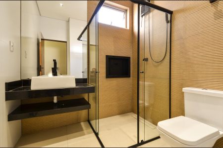 Casa para alugar com 265m², 4 quartos e 7 vagas Casa para alugar com 265m², 4 quartos e 7 vagasBanheiro Social
