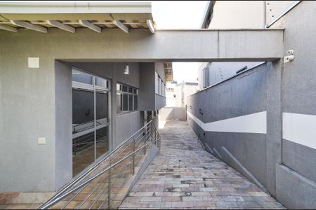 Casa para alugar com 265m², 4 quartos e 7 vagas Casa para alugar com 265m², 4 quartos e 7 vagasEntrada