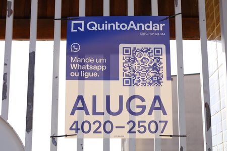 Apartamento para alugar com 44m², 2 quartos e sem vagaPlaca GRANDE instalada na fachada do condomínio dia 15.07.2026 - Código da placa: UYLW-654