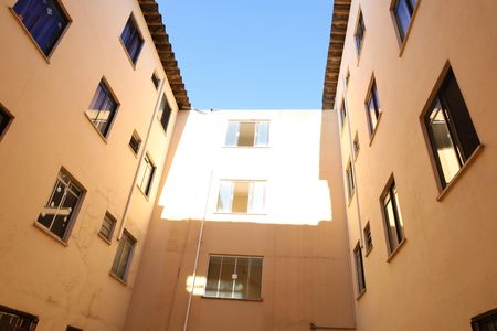 Apartamento para alugar com 44m², 2 quartos e sem vagaÁrea comum - Prédio