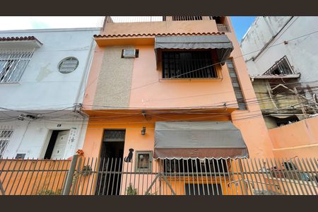 Casa à venda com 118m², 2 quartos e sem vaga Casa à venda com 118m², 2 quartos e sem vagaFachada da Casa
