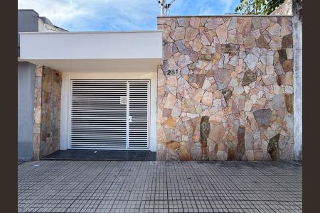 Casa à venda com 157m², 3 quartos e 1 vaga