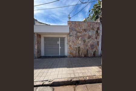 Casa à venda com 157m², 3 quartos e 1 vaga