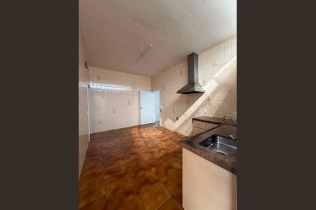 Casa à venda com 157m², 3 quartos e 1 vaga