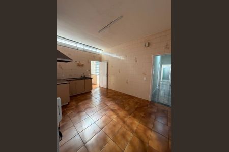 Casa à venda com 157m², 3 quartos e 1 vaga