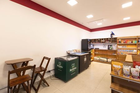 Apartamento para alugar com 175m², 3 quartos e 2 vagas Apartamento para alugar com 175m², 3 quartos e 2 vagasMercado
