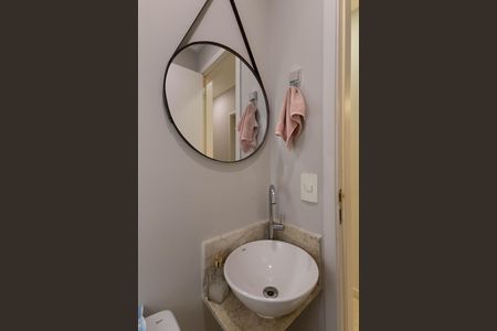 Apartamento para alugar com 175m², 3 quartos e 2 vagas Apartamento para alugar com 175m², 3 quartos e 2 vagasLavabo