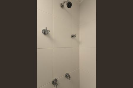 Apartamento para alugar com 175m², 3 quartos e 2 vagas Apartamento para alugar com 175m², 3 quartos e 2 vagasBanheiro social