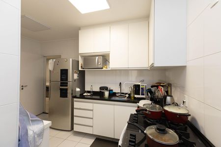 Apartamento para alugar com 175m², 3 quartos e 2 vagas Apartamento para alugar com 175m², 3 quartos e 2 vagasCozinha - Armários