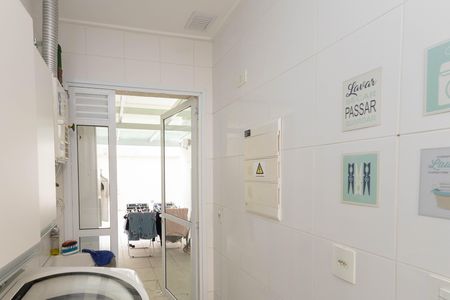 Apartamento para alugar com 175m², 3 quartos e 2 vagas Apartamento para alugar com 175m², 3 quartos e 2 vagasÁrea de Serviço