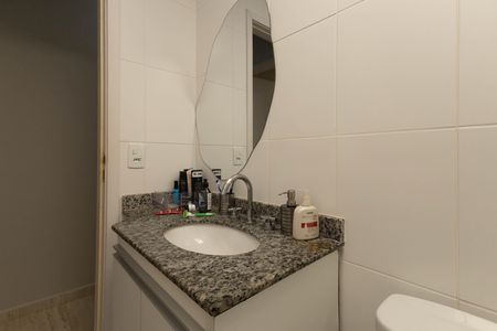 Apartamento para alugar com 175m², 3 quartos e 2 vagas Apartamento para alugar com 175m², 3 quartos e 2 vagasBanheiro social