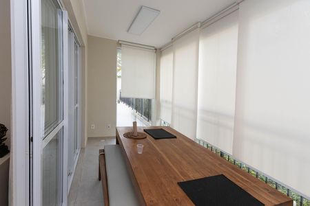 Varanda  de apartamento para alugar com 3 quartos, 175m² em Vila Irmaos Arnoni, São Paulo