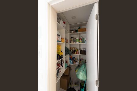 Apartamento para alugar com 175m², 3 quartos e 2 vagas Apartamento para alugar com 175m², 3 quartos e 2 vagasDespensa