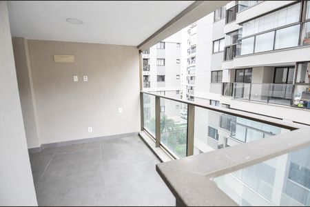 Apartamento à venda com 90m², 3 quartos e 1 vaga Apartamento à venda com 90m², 3 quartos e 1 vagaSala