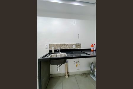 Apartamento à venda com 30m², 1 quarto e sem vaga Apartamento à venda com 30m², 1 quarto e sem vagaCozinha e Área de Serviço