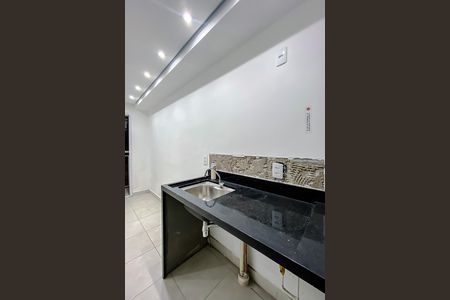 Apartamento à venda com 30m², 1 quarto e sem vaga Apartamento à venda com 30m², 1 quarto e sem vagaCozinha e Área de Serviço