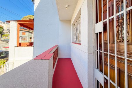 Casa para alugar com 100m², 2 quartos e 1 vaga Casa para alugar com 100m², 2 quartos e 1 vagaEntrada