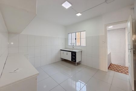 Cozinha de casa para alugar com 2 quartos, 100m² em Vila Dom Pedro I, São Paulo