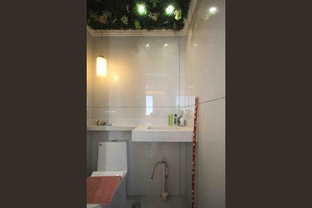 Apartamento para alugar com 35m², 2 quartos e sem vaga Apartamento para alugar com 35m², 2 quartos e sem vagaBanheiro