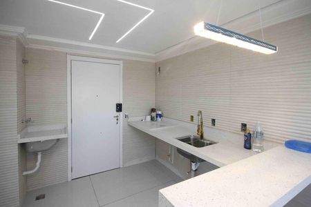 Apartamento para alugar com 35m², 2 quartos e sem vaga Apartamento para alugar com 35m², 2 quartos e sem vagaCozinha e Área de Serviço