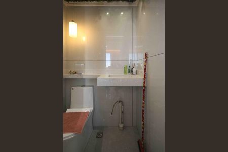 Banheiro de apartamento para alugar com 2 quartos, 35m² em Parque Sao Rafael, São Paulo