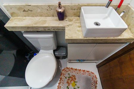 Apartamento à venda com 46m², 2 quartos e sem vaga Apartamento à venda com 46m², 2 quartos e sem vagaBanheiro