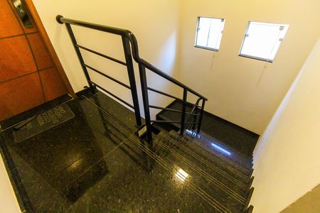 Apartamento à venda com 46m², 2 quartos e sem vaga Apartamento à venda com 46m², 2 quartos e sem vagaHall