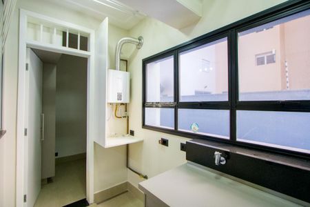 Apartamento à venda com 147m², 4 quartos e 2 vagas Apartamento à venda com 147m², 4 quartos e 2 vagasÁrea de serviço