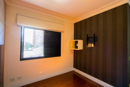 Apartamento à venda com 147m², 4 quartos e 2 vagas Apartamento à venda com 147m², 4 quartos e 2 vagasQuarto 3