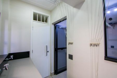 Apartamento à venda com 147m², 4 quartos e 2 vagas Apartamento à venda com 147m², 4 quartos e 2 vagasÁrea de serviço