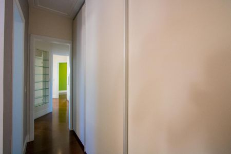 Apartamento à venda com 147m², 4 quartos e 2 vagas Apartamento à venda com 147m², 4 quartos e 2 vagasQuarto 1 - Suíte