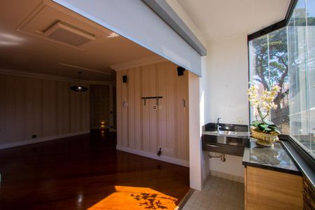 Apartamento à venda com 147m², 4 quartos e 2 vagas Apartamento à venda com 147m², 4 quartos e 2 vagasVaranda da sala