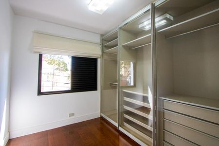Apartamento à venda com 147m², 4 quartos e 2 vagas Apartamento à venda com 147m², 4 quartos e 2 vagasQuarto 2