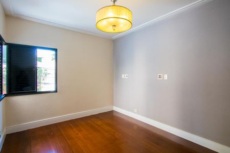 Apartamento à venda com 147m², 4 quartos e 2 vagas Apartamento à venda com 147m², 4 quartos e 2 vagasQuarto 1 - Suíte