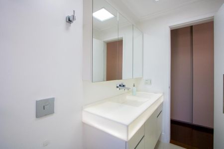 Apartamento à venda com 147m², 4 quartos e 2 vagas Apartamento à venda com 147m², 4 quartos e 2 vagasBanheiro do quarto 1