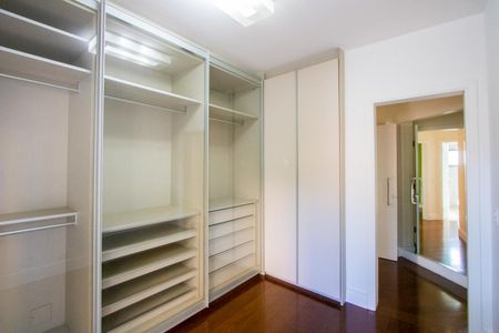 Apartamento à venda com 147m², 4 quartos e 2 vagas Apartamento à venda com 147m², 4 quartos e 2 vagasQuarto 2