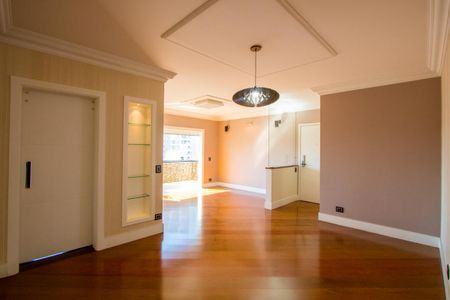 Apartamento à venda com 147m², 4 quartos e 2 vagas Apartamento à venda com 147m², 4 quartos e 2 vagasSala