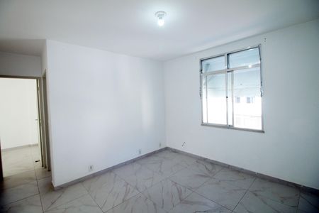 Sala de apartamento para alugar com 2 quartos, 45m² em Olaria, Rio de Janeiro