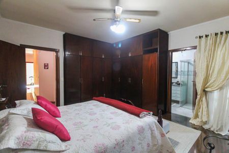 Suite de casa à venda com 4 quartos, 296m² em Chácara Mafalda, São Paulo