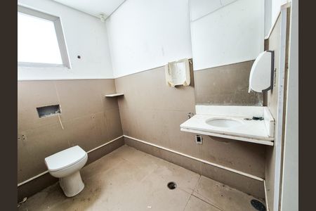 Casa para alugar com 782m², 7 quartos e 1 vaga Casa para alugar com 782m², 7 quartos e 1 vagaBanheiro 2