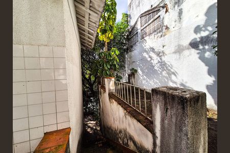 Casa para alugar com 782m², 7 quartos e 1 vaga Casa para alugar com 782m², 7 quartos e 1 vagaEscadas