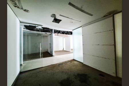 Casa para alugar com 782m², 7 quartos e 1 vaga Casa para alugar com 782m², 7 quartos e 1 vagaQuarto 4