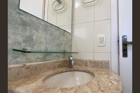 Apartamento à venda com 64m², 2 quartos e 1 vagaBanheiro 2