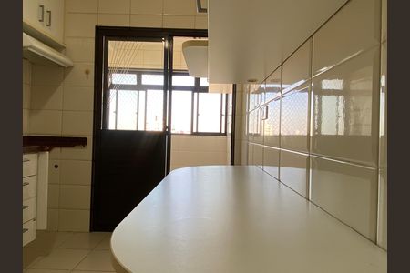 Apartamento à venda com 64m², 2 quartos e 1 vagaCozinha - Área de Serviço