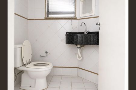 Banheiro de casa de condomínio para alugar com 3 quartos, 200m² em Jardim dos Estados, Taubaté