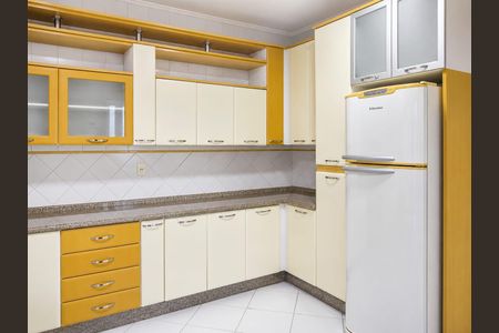 Cozinha de casa de condomínio para alugar com 3 quartos, 200m² em Jardim dos Estados, Taubaté