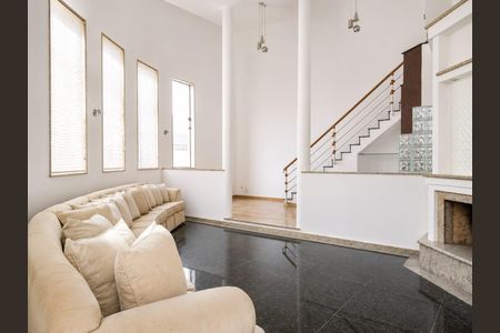 Casa de Condomínio para alugar com 3 quartos, 200m² em Jardim dos Estados, Taubaté