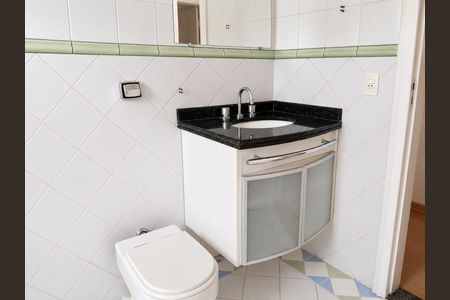 Casa de condomínio para alugar com 200m², 3 quartos e 2 vagasBanheiro social